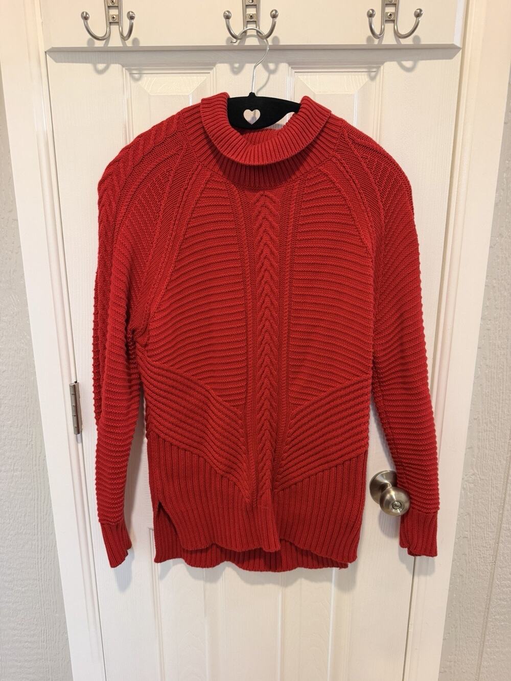 Banana Republic Women’s M Red Cable-Knit Mock Neck Raglan Long Sleeve Sweater